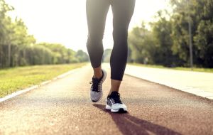 Caminhada: conheça os principais benefícios para saúde e saiba como começar