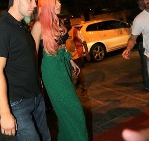 Em restaurante Lady Gaga se impressiona com caju