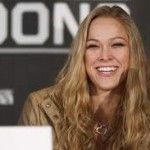 Ronda Rousey é apresentada pela UFC como campeã e tem sua estreia marcada para fevereiro 