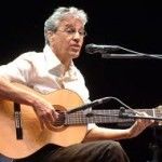 Caetano Veloso dá início à turnê "Abraçaço" 