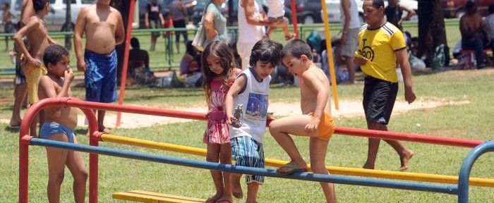 Dicas para que seu filho aproveite o verão sem ficar