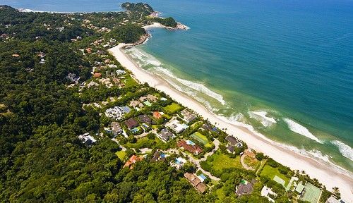 Praias de Iporanga e São Pedro em Guraujá (SP) possuem mar e cachoeira