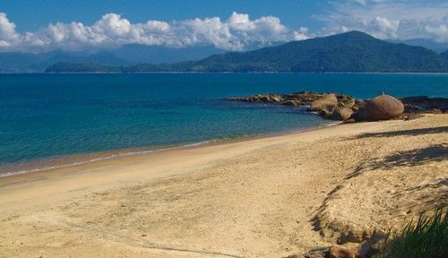 Ubatuba possui diversos atrativos e cenários paradisíacos