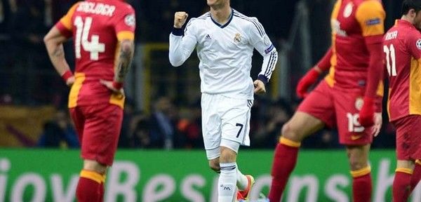 Real Madrid perde para Galatasaray, mas se classifica para a semifinal