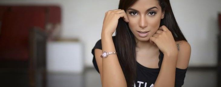 Anitta ganha salário fixo para fazer 20 shows por mês