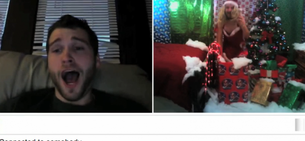 Paródia de “All I Want For Christmas Is You” (Mariah Carey) - versão no Chatroulette