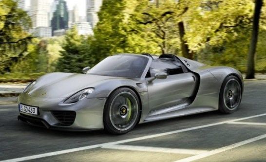 Porsche 918 Spyder é convocado para recall, problema no chassi é o motivo