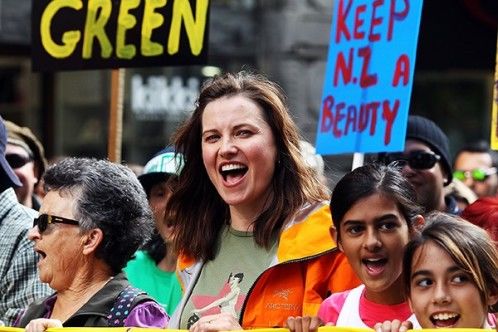 Famosos que já foram presos ao defender causas e fazer parte de protestos